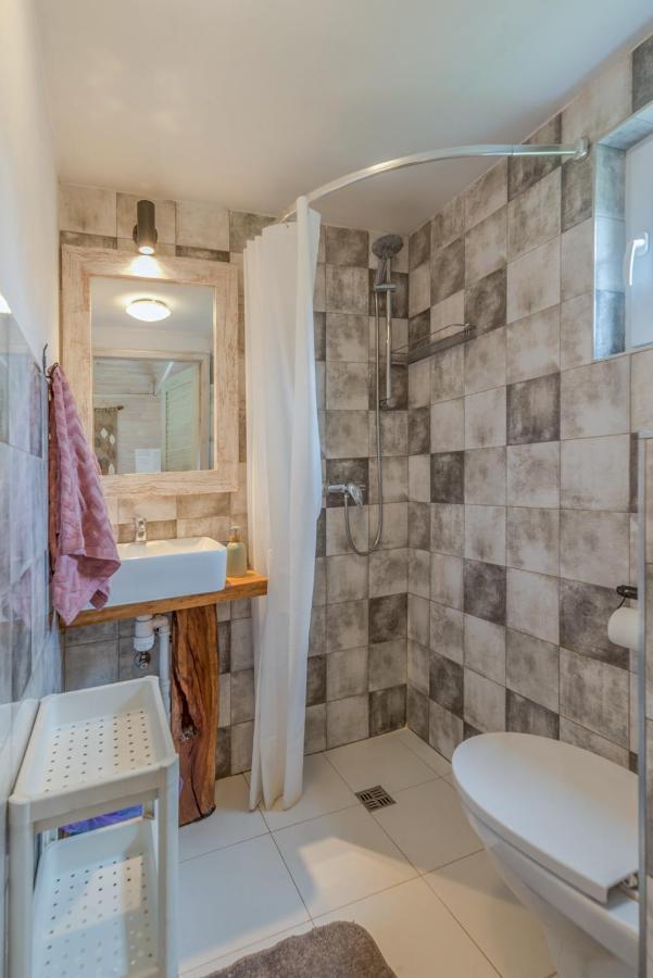 Domki W Dolinie Wiezycy Szymbark  Extérieur photo